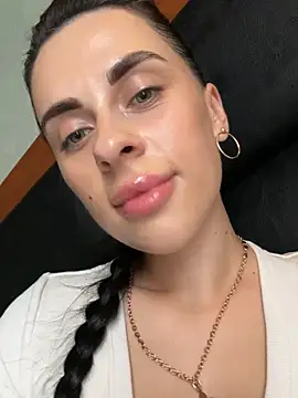 MariaValverdeee online show from June 21, 2:21 pm