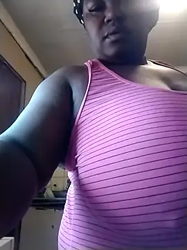 MATUREBUSSTY online show from October 31, 5:31 am