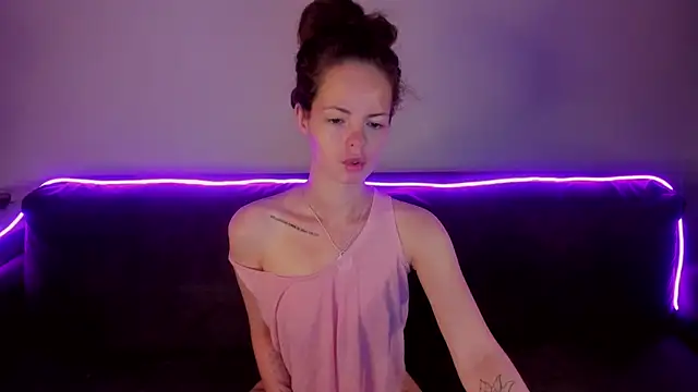 RubyAttwood online show from April 25, 11:57 pm