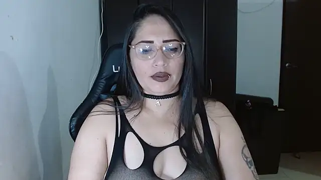 natashasmithe online show from November 17, 1:06 am