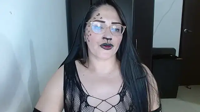 natashasmithe online show from October 31, 12:56 am