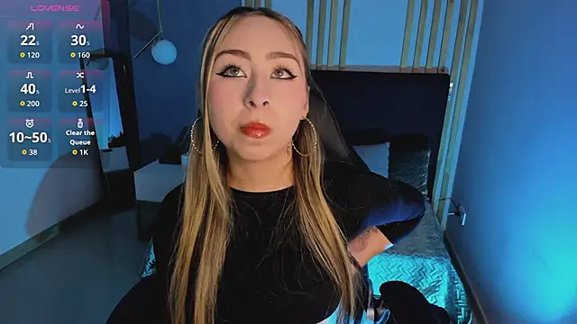  cloe martinez online show from March 3, 9:15 am