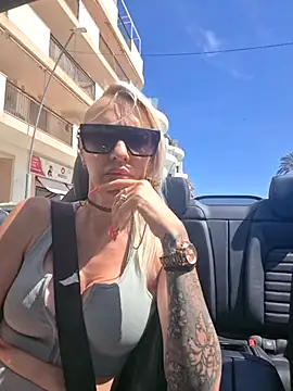 UK Tall Barbie Slut online show from April 21, 10:33 am