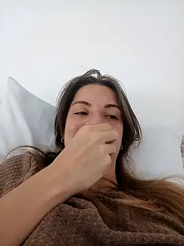 Cristina02 online show from April 16, 10:15 am