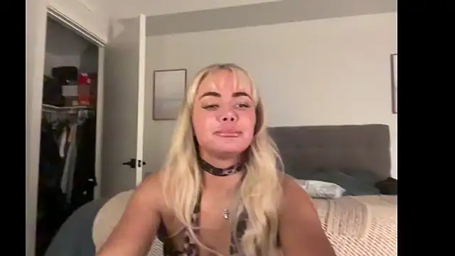 ElenaErickson online show from March 30, 3:50 am