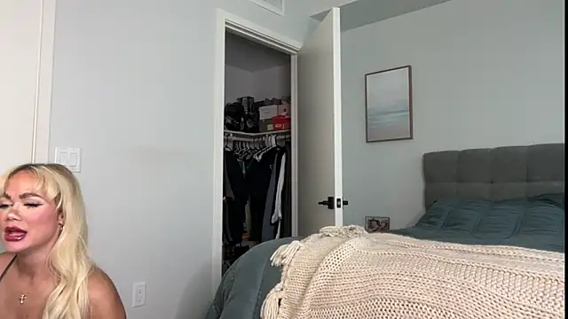 ElenaErickson online show from November 10, 7:42 pm