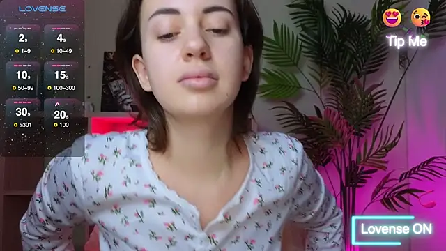 SweetieKendl online show from April 25, 10:40 pm