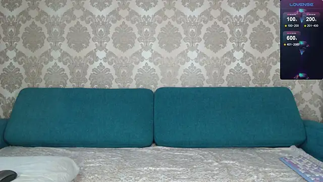 Louise Lavender online show from September 20, 7:06 am