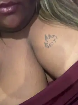 MedusaHot69 online show from April 9, 6:52 am