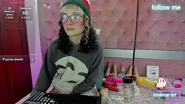 neeko princes online show from December 3, 12:29 pm