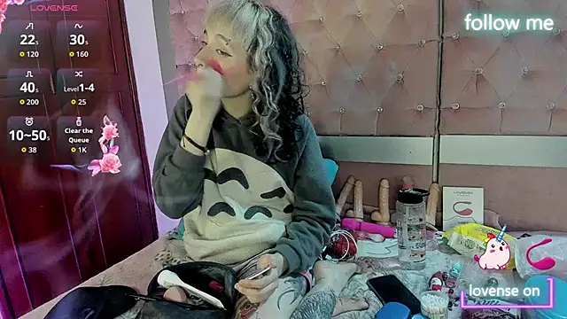 neeko princes online show from February 23, 12:26 pm