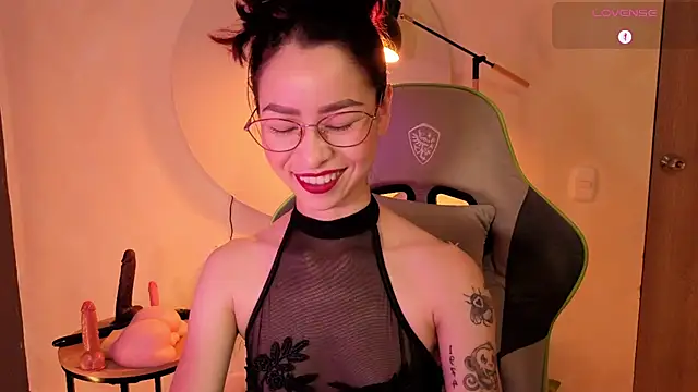 rosse 98  online show from April 21, 1:51 pm