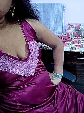 reemacouple007 online show from June 5, 7:58 am