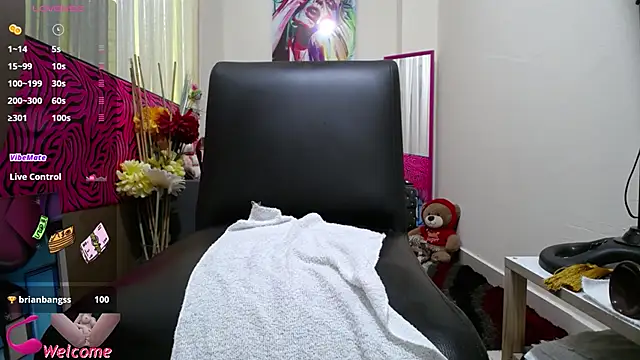 ViickySexy online show from April 27, 7:22 pm