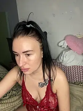 Roxana Bell online show from April 27, 6:38 pm