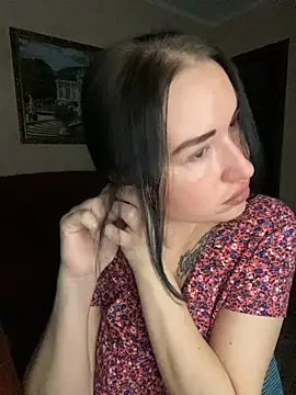 Roxana Bell online show from April 13, 6:09 pm