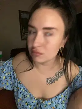 Roxana Bell online show from July 25, 8:27 pm