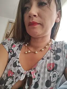 Snapshot of tata_laima__ chatting on October 18, 4:10 pm tata laima online show from October 18, 4:10 pm