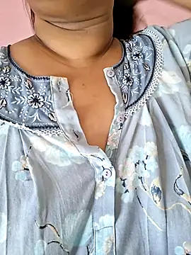 Ravina patil1 online show from April 22, 5:37 am