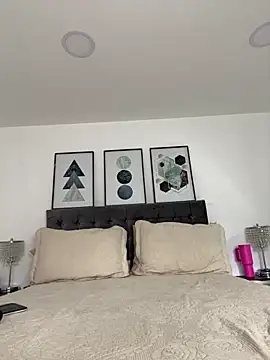 exoticcute online show from November 24, 5:04 pm