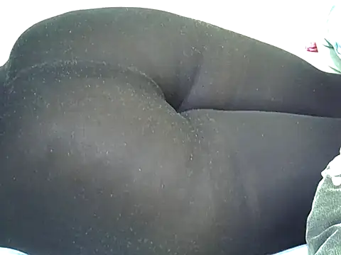 candililie online show from September 18, 6:12 am