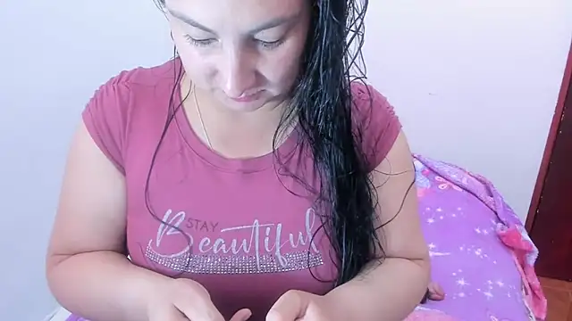 Ashyle online show from December 2, 12:51 pm