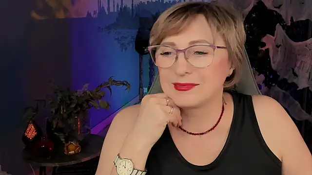 Snapshot of sugar_vivien chatting on October 19, 2:19 pm sugar vivien online show from October 19, 2:19 pm