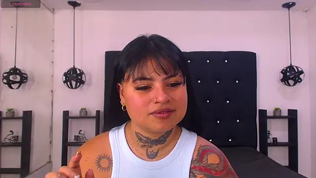 Mels  online show from April 25, 6:16 pm