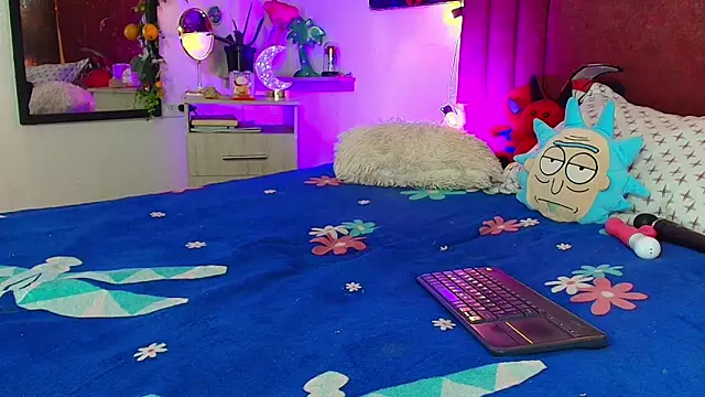 alisson zafiro  online show from April 11, 7:56 am