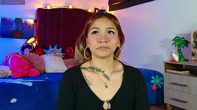 alisson zafiro  online show from September 19, 3:16 am