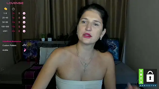 Snapshot of Alianna_Solo_Kisses chatting on September 21, 11:09 am Alianna Solo Kisses online show from September 21, 11:09 am