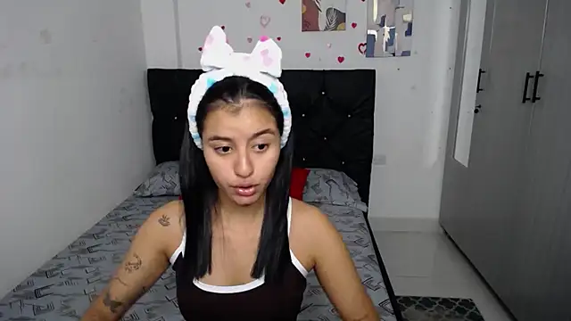 Snapshot of floweer_ chatting on September 27, 6:20 am floweer online show from September 27, 6:20 am
