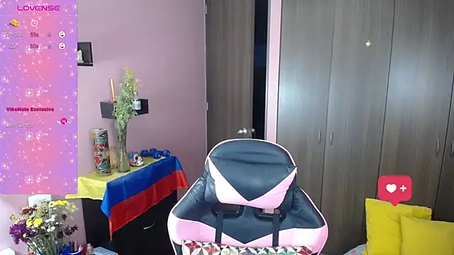 Snapshot of paolagomez_ chatting on October 2, 9:20 pm paolagomez online show from October 2, 9:20 pm