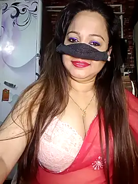 albelasummi702 online show from April 7, 11:40 pm