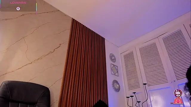 Emiilycollins online show from February 4, 4:48 am