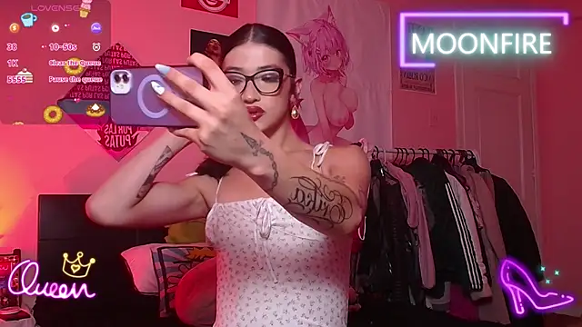 moonfiredancer online show from April 30, 2:50 am