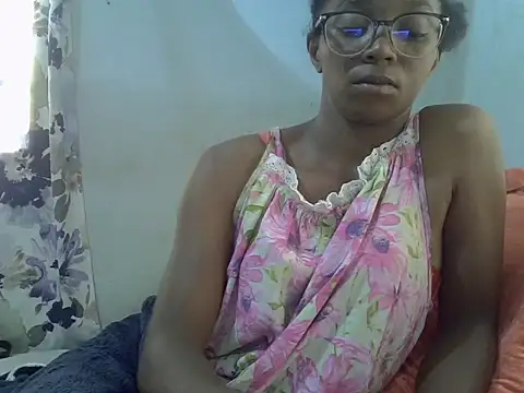 ElianeHot online show from April 24, 2:42 pm