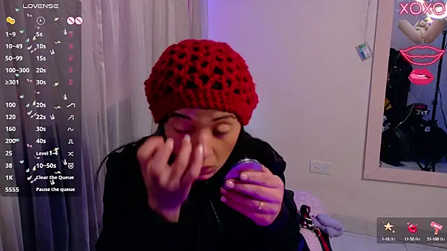 Snapshot of angelie_3 chatting on October 1, 9:42 pm angelie 3 online show from October 1, 9:42 pm