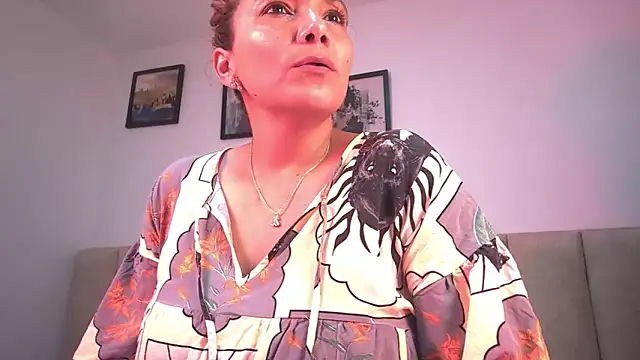 amber demons2021 online show from April 21, 11:01 pm