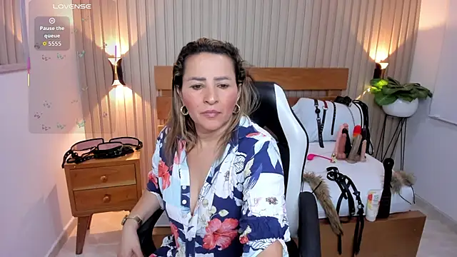 luciana ballesteros  online show from June 4, 2:43 pm
