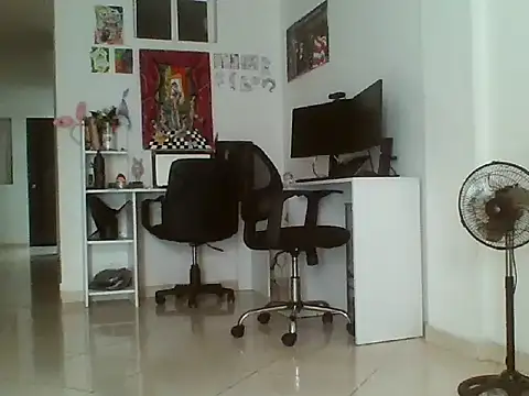 lilithnyx333 online show from March 17, 8:24 pm