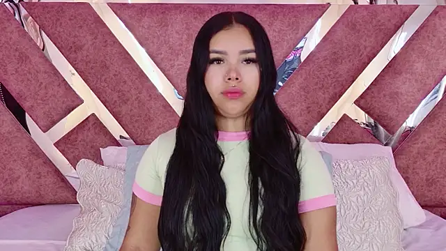 MarianaGarciaa   online show from April 24, 7:38 pm