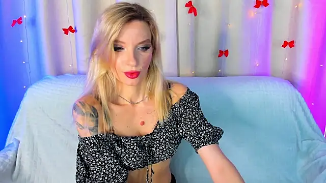 AlinaLovelyX online show from April 23, 8:00 am