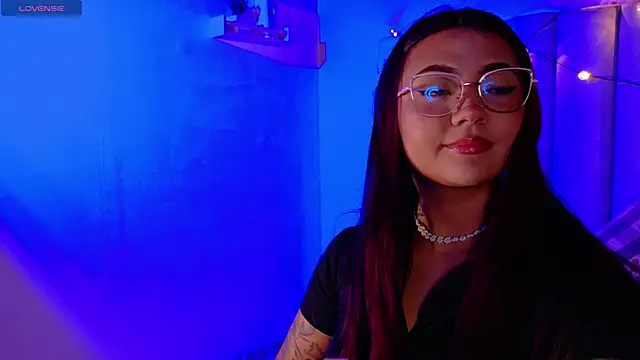 alaia-rogers online show from November 14, 11:43 am