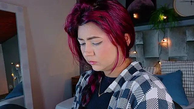 alaia-rogers online show from October 7, 11:47 am