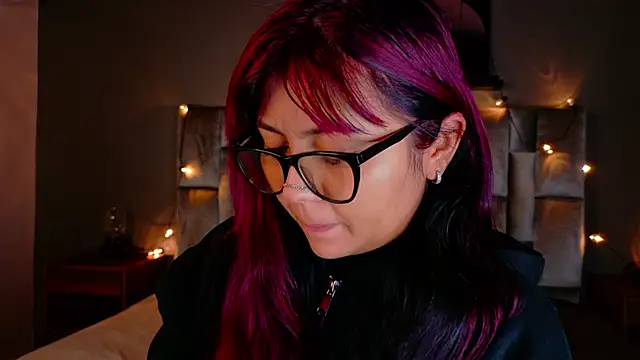 alaia-rogers online show from September 18, 11:42 am