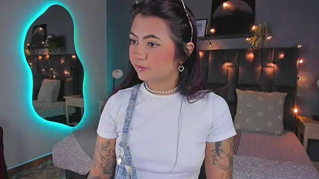 alaia-rogers online show from December 20, 11:58 am