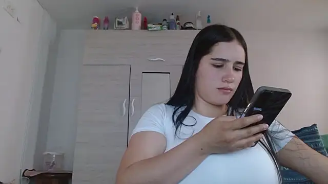 Naomi D online show from April 27, 9:56 pm