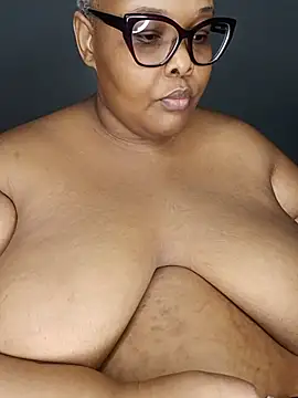 fatafricanqueen online show from June 25, 10:11 pm