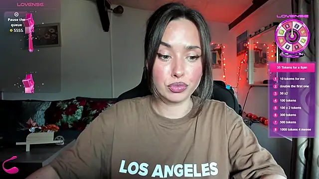 Snapshot of PlayfulGoddess chatting on October 22, 1:27 pm PlayfulGoddess online show from October 22, 1:27 pm